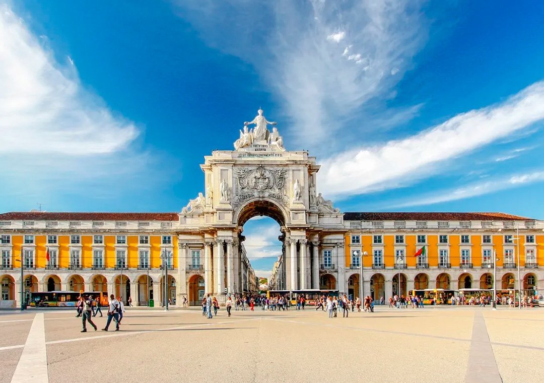 Arco da Rua Augusta and Praca do Comercio in Lisbon